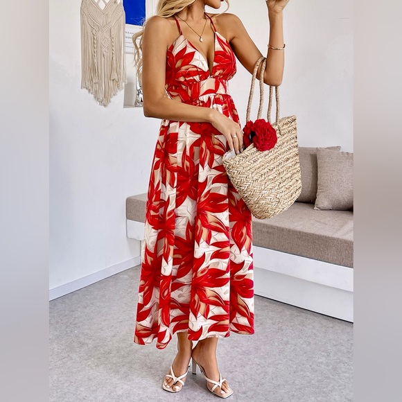 ❤️ Crisscross Back Printed Midi Dress with Cutout Detail - Red - Picture 2 of 8
